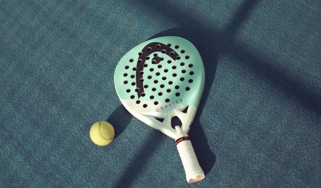 Raquette de padel pas chère ou haut de gamme : que choisir